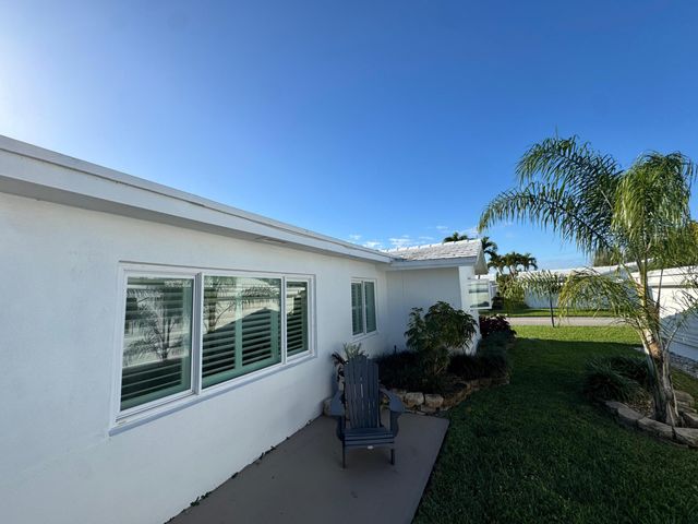 2099 SW Lake Circle Drive, Boynton Beach, FL 33426