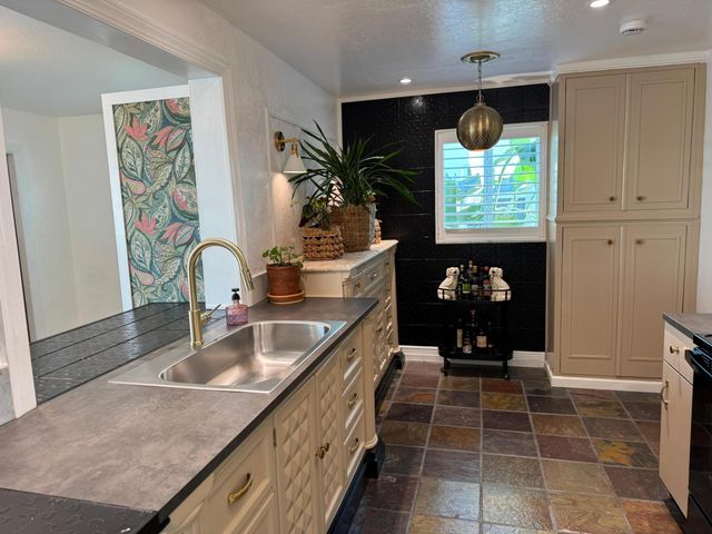 2099 SW Lake Circle Drive, Boynton Beach, FL 33426