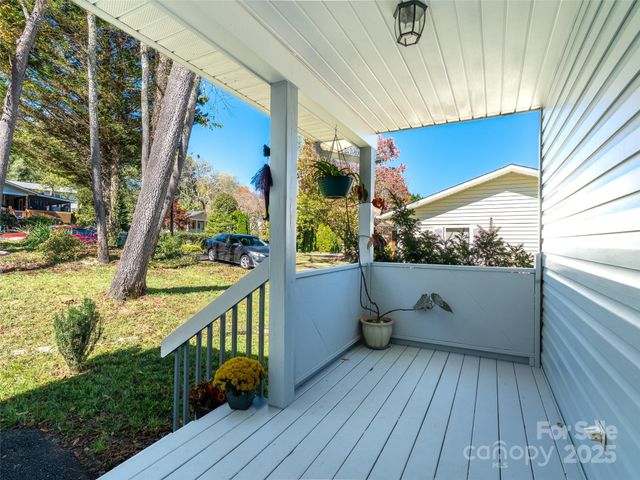 2 Wilson Creek Drive, Asheville, NC 28803