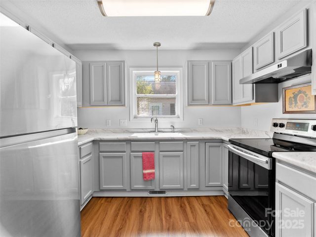 2 Wilson Creek Drive, Asheville, NC 28803