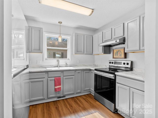 2 Wilson Creek Drive, Asheville, NC 28803
