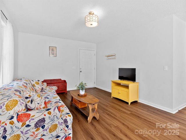 2 Wilson Creek Drive, Asheville, NC 28803