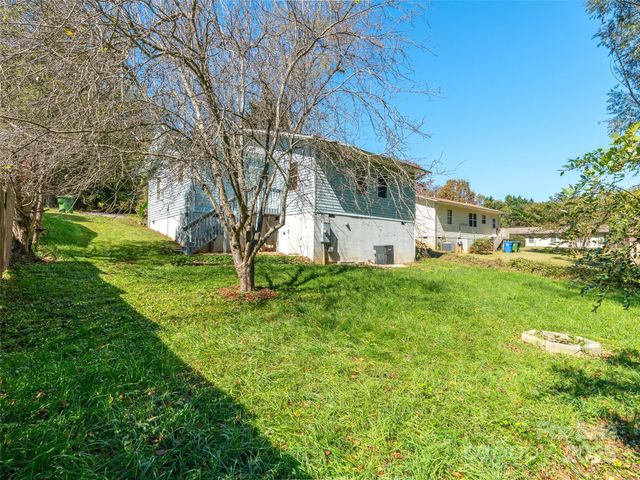 2 Wilson Creek Drive, Asheville, NC 28803