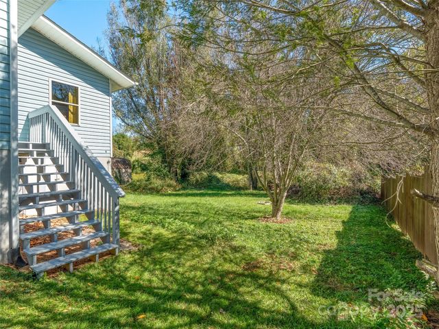 2 Wilson Creek Drive, Asheville, NC 28803