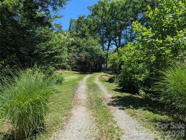 808 Montreat Road, Black Mountain, NC 28711