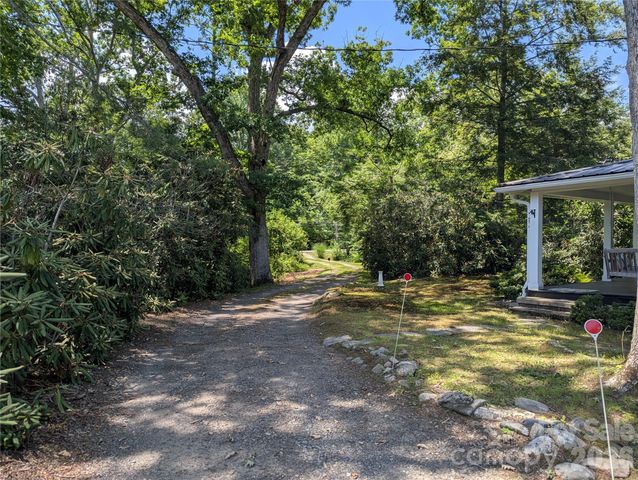 808 Montreat Road, Black Mountain, NC 28711