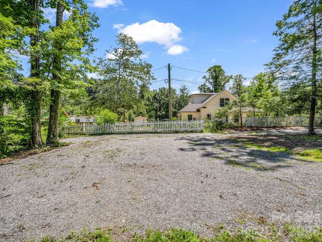 808 Montreat Road, Black Mountain, NC 28711