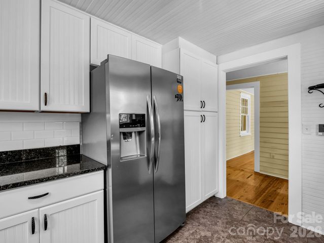 808 Montreat Road, Black Mountain, NC 28711