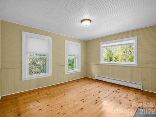 808 Montreat Road, Black Mountain, NC 28711