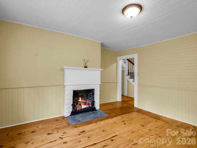 808 Montreat Road, Black Mountain, NC 28711