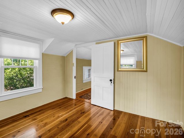 808 Montreat Road, Black Mountain, NC 28711