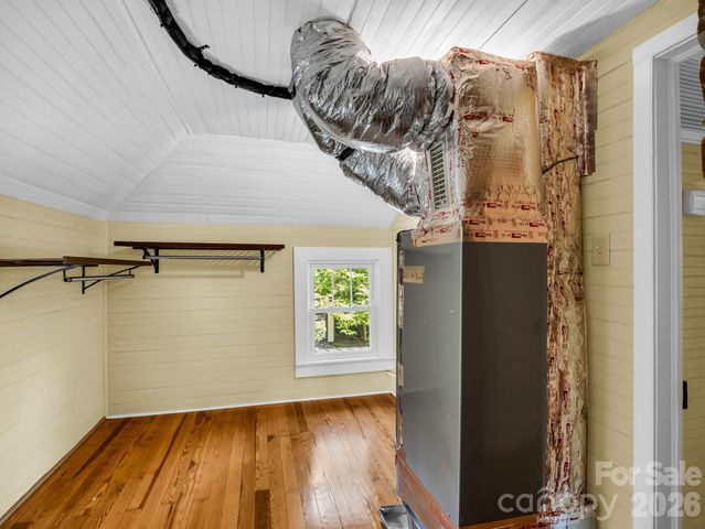 808 Montreat Road, Black Mountain, NC 28711