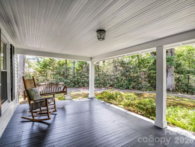 808 Montreat Road, Black Mountain, NC 28711