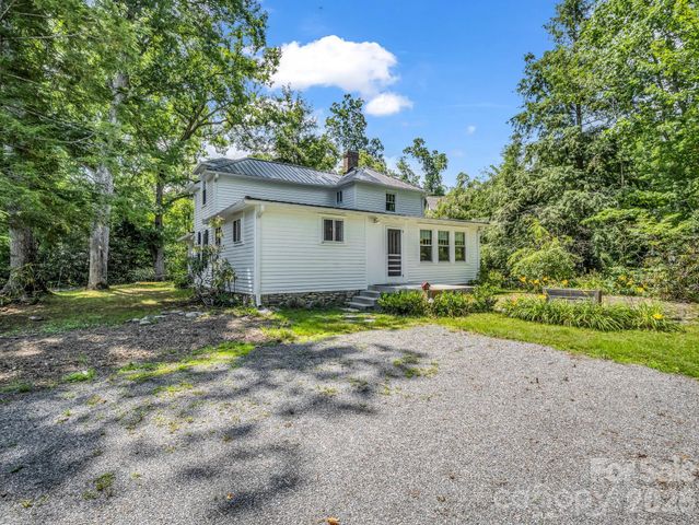 808 Montreat Road, Black Mountain, NC 28711