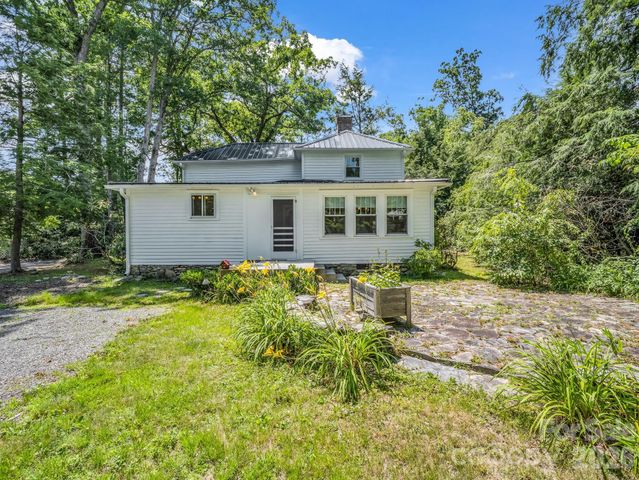808 Montreat Road, Black Mountain, NC 28711