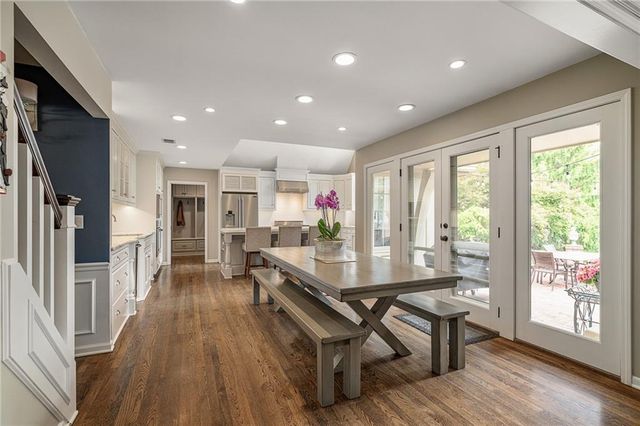 8525 Briar Lane, Prairie Village, KS 66207