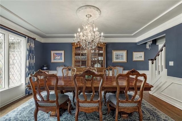 8525 Briar Lane, Prairie Village, KS 66207