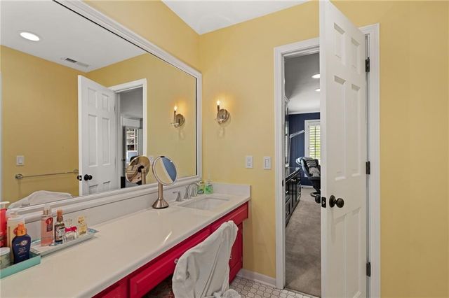 8525 Briar Lane, Prairie Village, KS 66207
