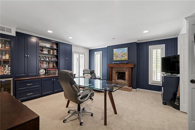 8525 Briar Lane, Prairie Village, KS 66207