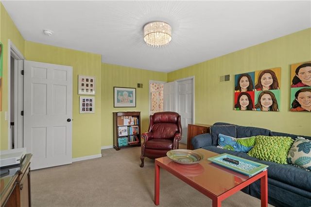 8525 Briar Lane, Prairie Village, KS 66207