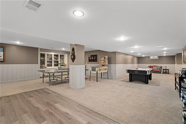 8525 Briar Lane, Prairie Village, KS 66207