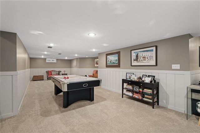 8525 Briar Lane, Prairie Village, KS 66207