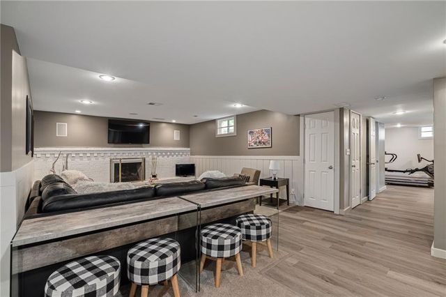 8525 Briar Lane, Prairie Village, KS 66207