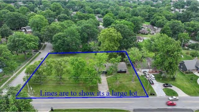 4407 S Phelps Road, Independence, MO 64055