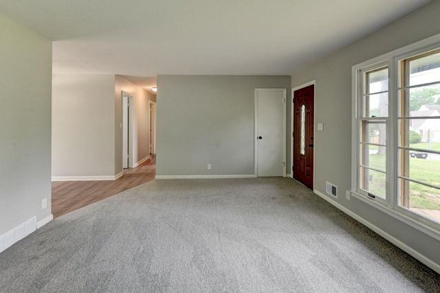 4407 S Phelps Road, Independence, MO 64055