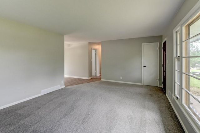 4407 S Phelps Road, Independence, MO 64055