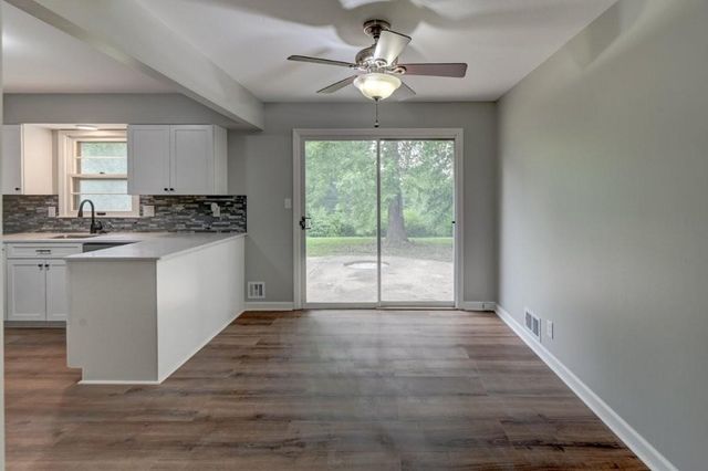 4407 S Phelps Road, Independence, MO 64055