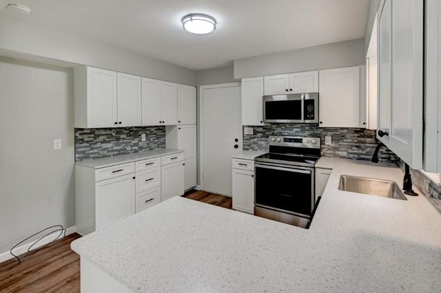 4407 S Phelps Road, Independence, MO 64055