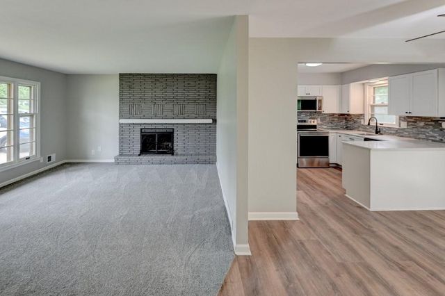 4407 S Phelps Road, Independence, MO 64055