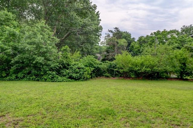 4407 S Phelps Road, Independence, MO 64055