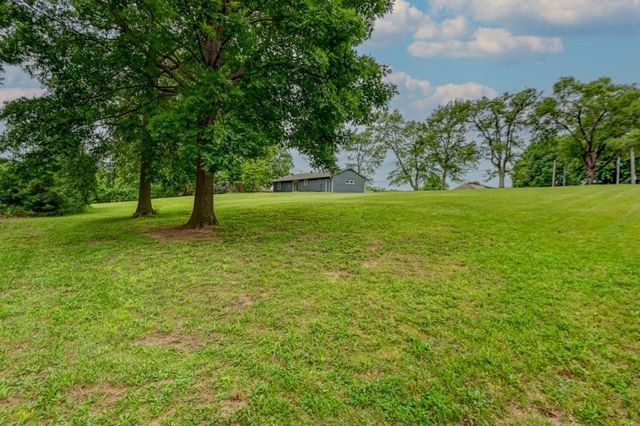 4407 S Phelps Road, Independence, MO 64055
