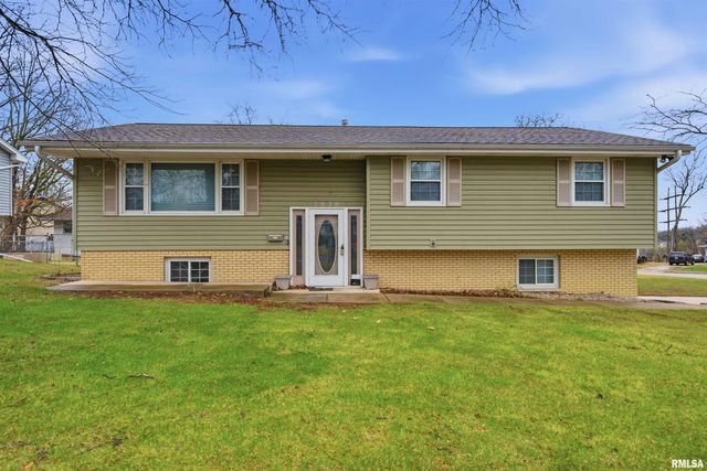 2820 W HUNTINGTON Drive, Peoria, IL 61614