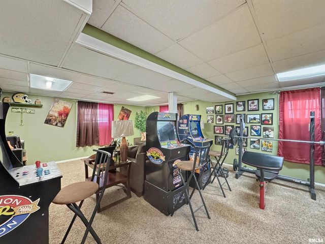 2820 W HUNTINGTON Drive, Peoria, IL 61614