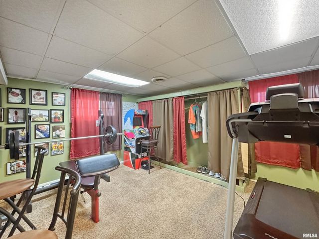 2820 W HUNTINGTON Drive, Peoria, IL 61614