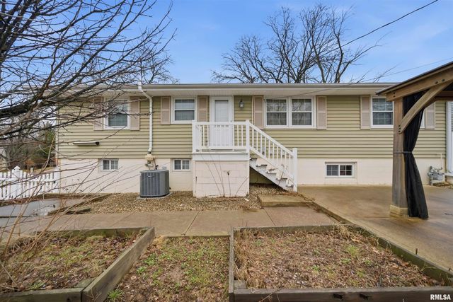 2820 W HUNTINGTON Drive, Peoria, IL 61614