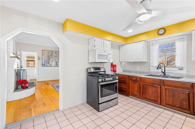 80 Hillside Avenue, Providence, RI 02906