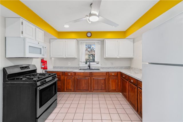 80 Hillside Avenue, Providence, RI 02906