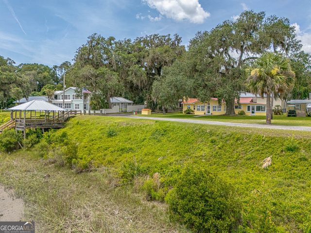 1291 River Street NE, Townsend, GA 31331