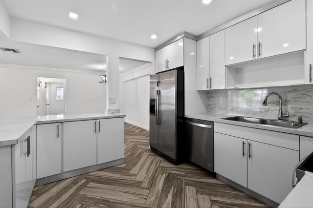 8580 NW 12th Street, Pembroke Pines, FL 33024