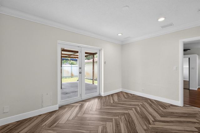 8580 NW 12th Street, Pembroke Pines, FL 33024