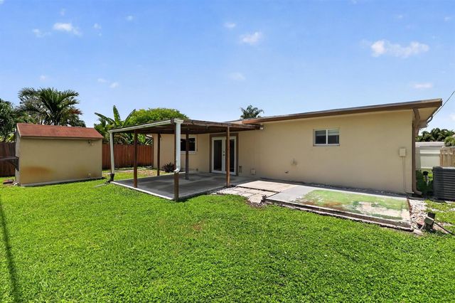 8580 NW 12th Street, Pembroke Pines, FL 33024