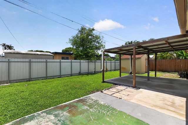 8580 NW 12th Street, Pembroke Pines, FL 33024
