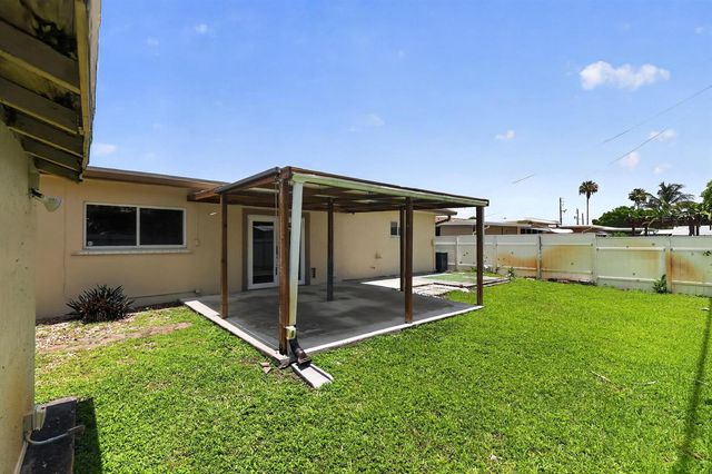 8580 NW 12th Street, Pembroke Pines, FL 33024