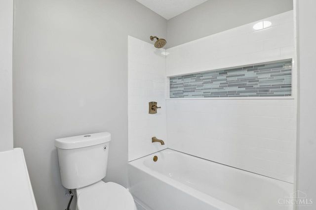 320 Bridle Pass Way, Monroe, OH 45050