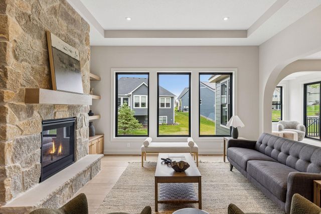 751 W 96th Street, Chanhassen, MN 55317