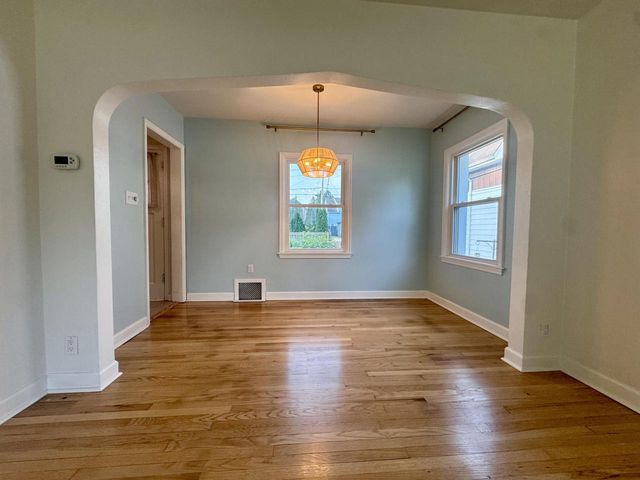 3835 E Holmes AVENUE, Cudahy, WI 53110